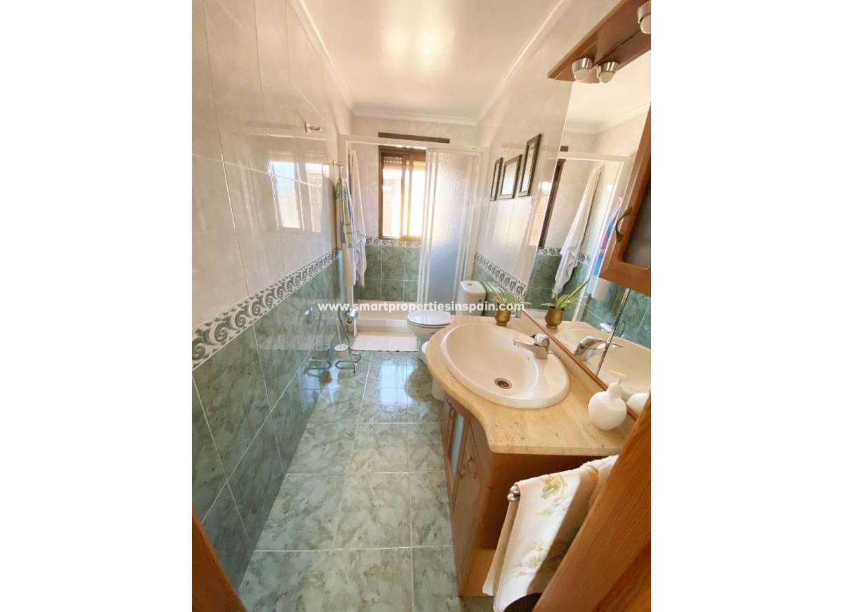 Wederverkoop - Detached Villa - La Marina - Urbanización La Marina