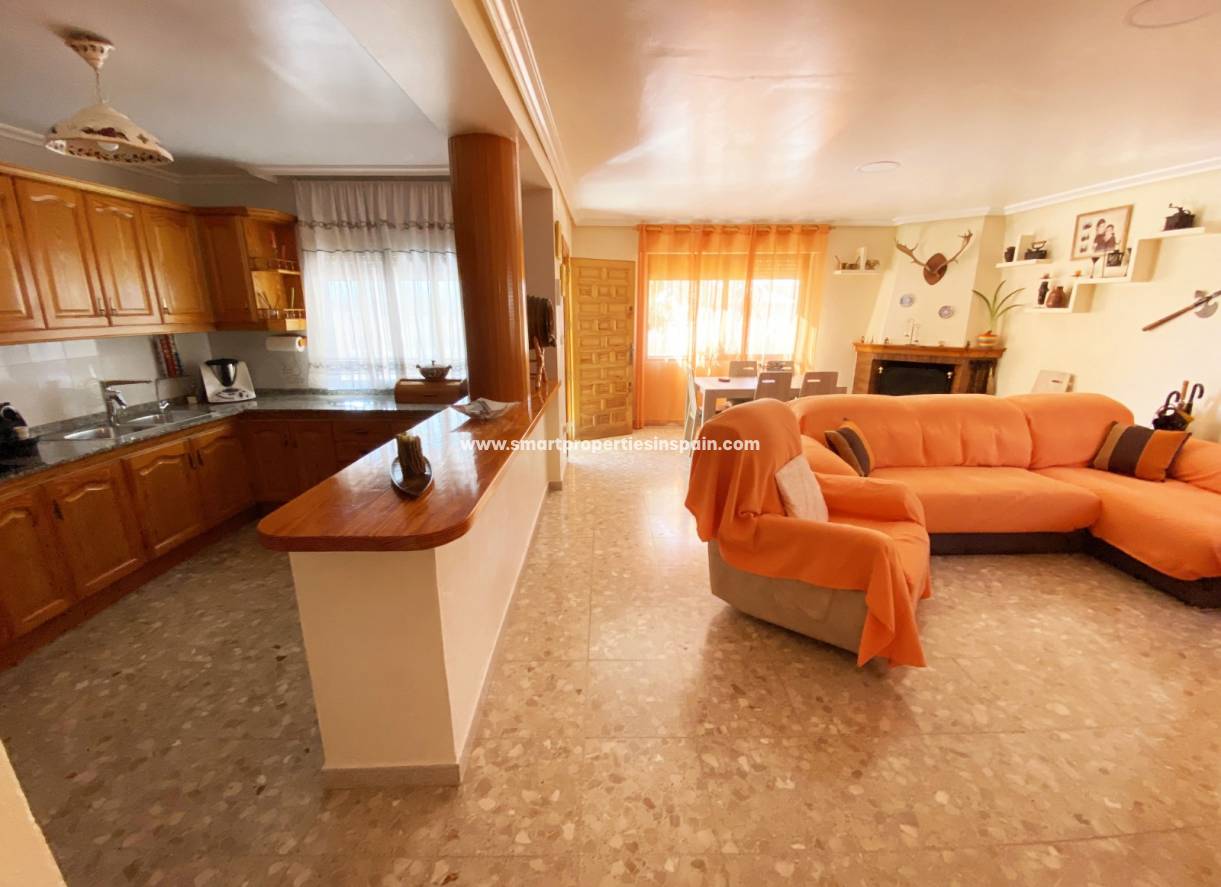 Wederverkoop - Detached Villa - La Marina - Urbanización La Marina