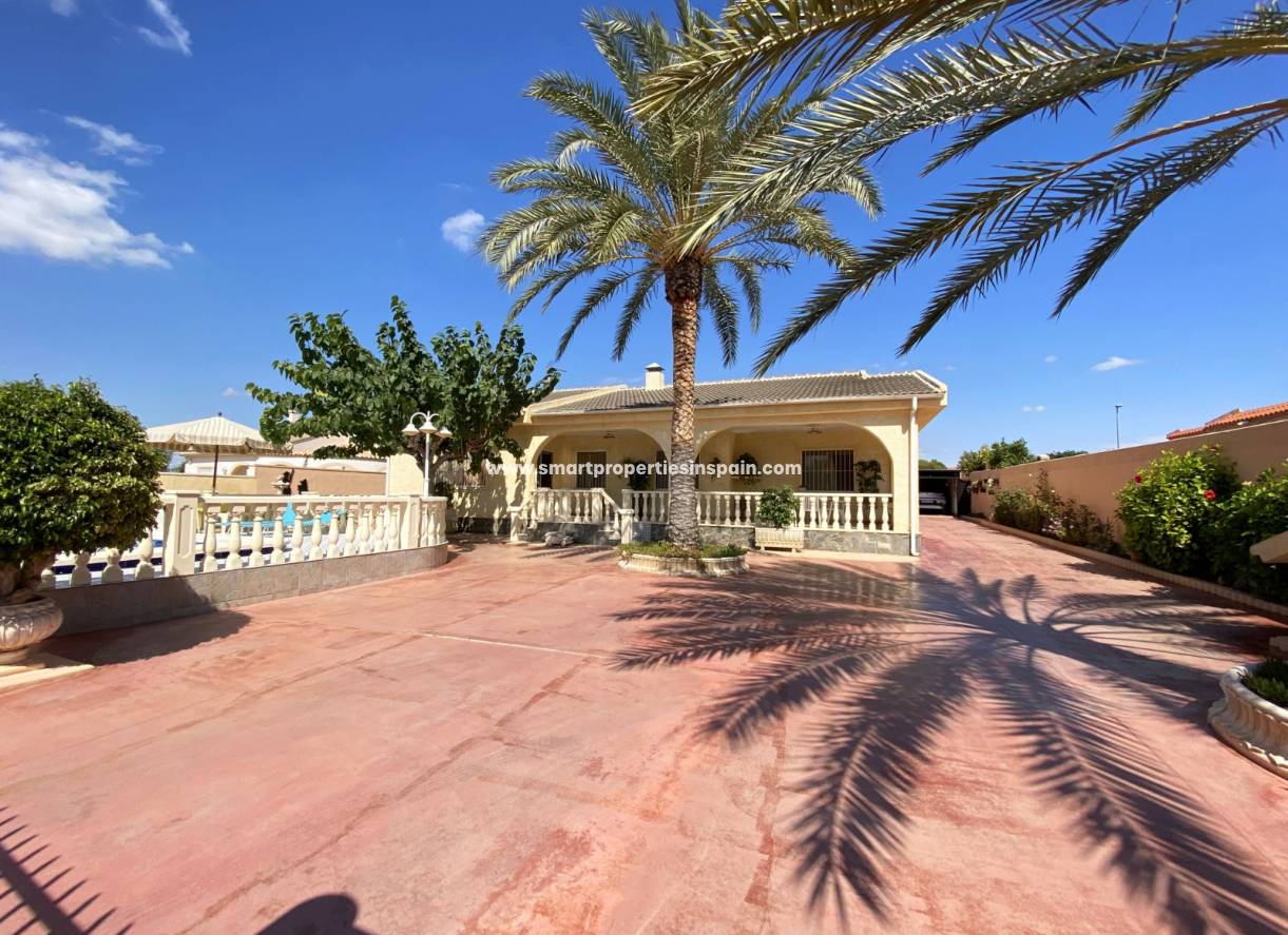 Wederverkoop - Detached Villa - La Marina - Urbanización La Marina