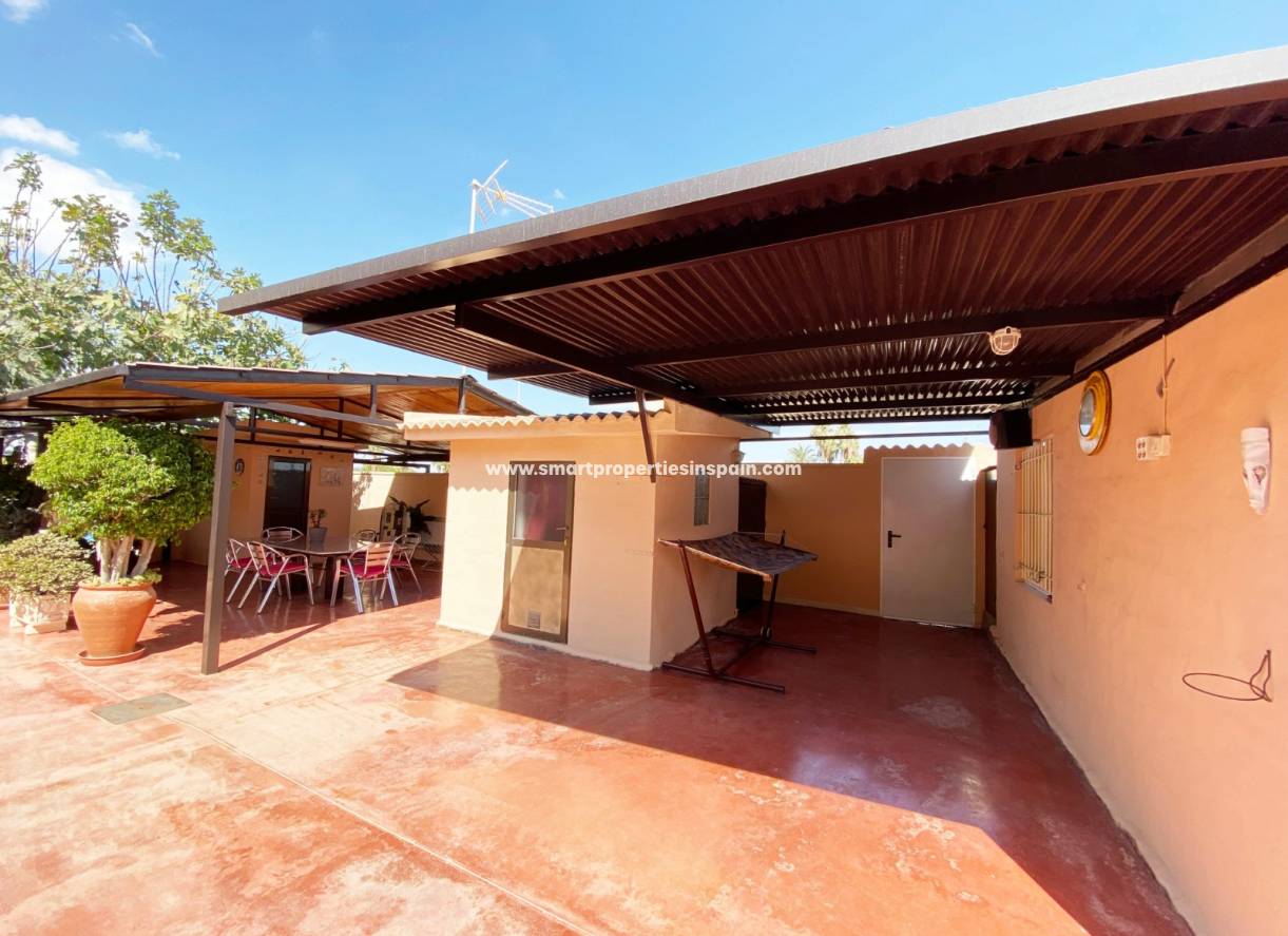 Wederverkoop - Detached Villa - La Marina - Urbanización La Marina
