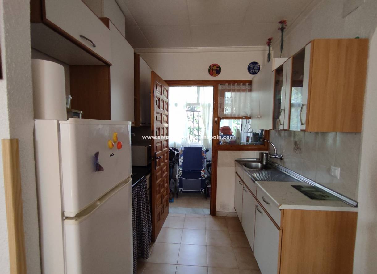Wederverkoop - Detached Villa - La Marina - Urbanización La Marina