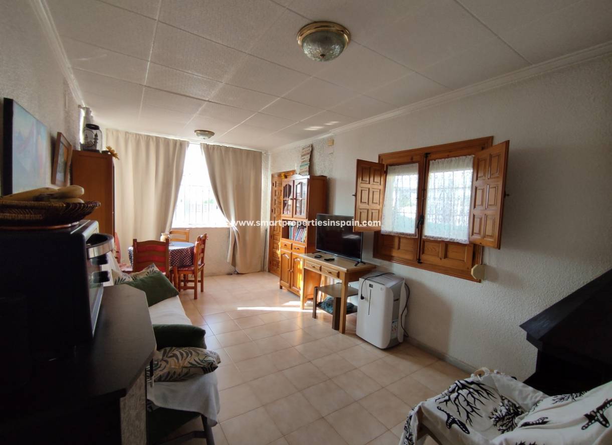 Wederverkoop - Detached Villa - La Marina - Urbanización La Marina