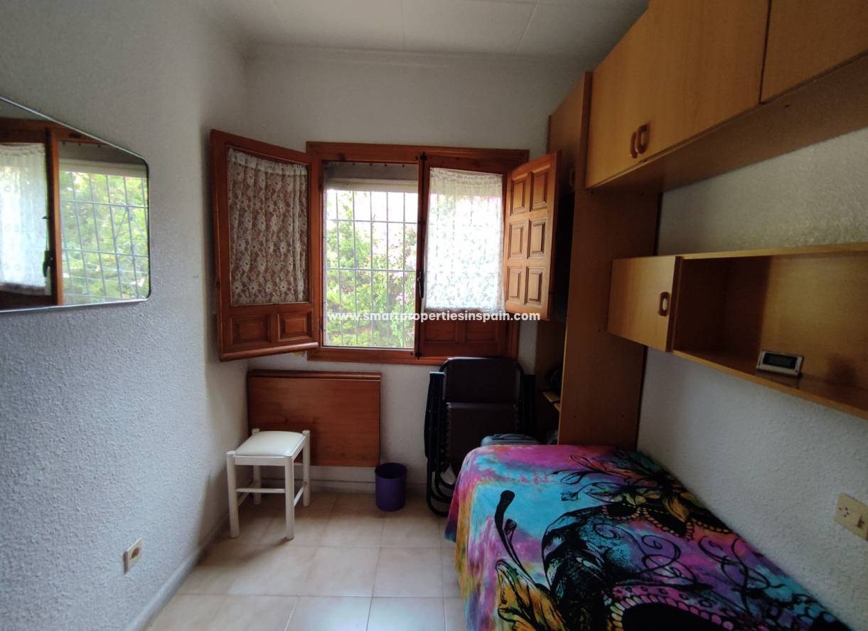Wederverkoop - Detached Villa - La Marina - Urbanización La Marina