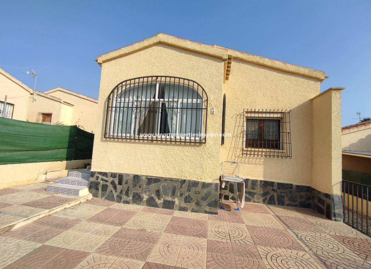 Wederverkoop - Detached Villa - La Marina - Urbanización La Marina