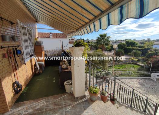 Wederverkoop - Detached Villa - La Marina - Urbanización La Marina