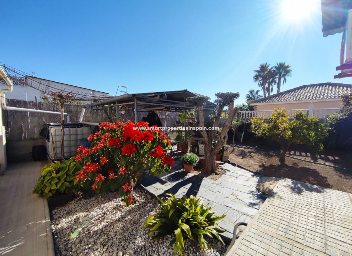 Wederverkoop - Detached Villa - La Marina - Urbanización La Marina