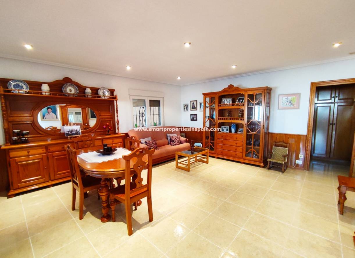 Wederverkoop - Detached Villa - La Marina - Urbanización La Marina
