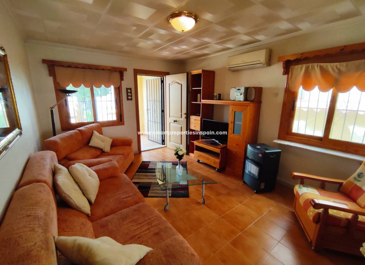 Wederverkoop - Detached Villa - La Marina - Urbanización La Marina