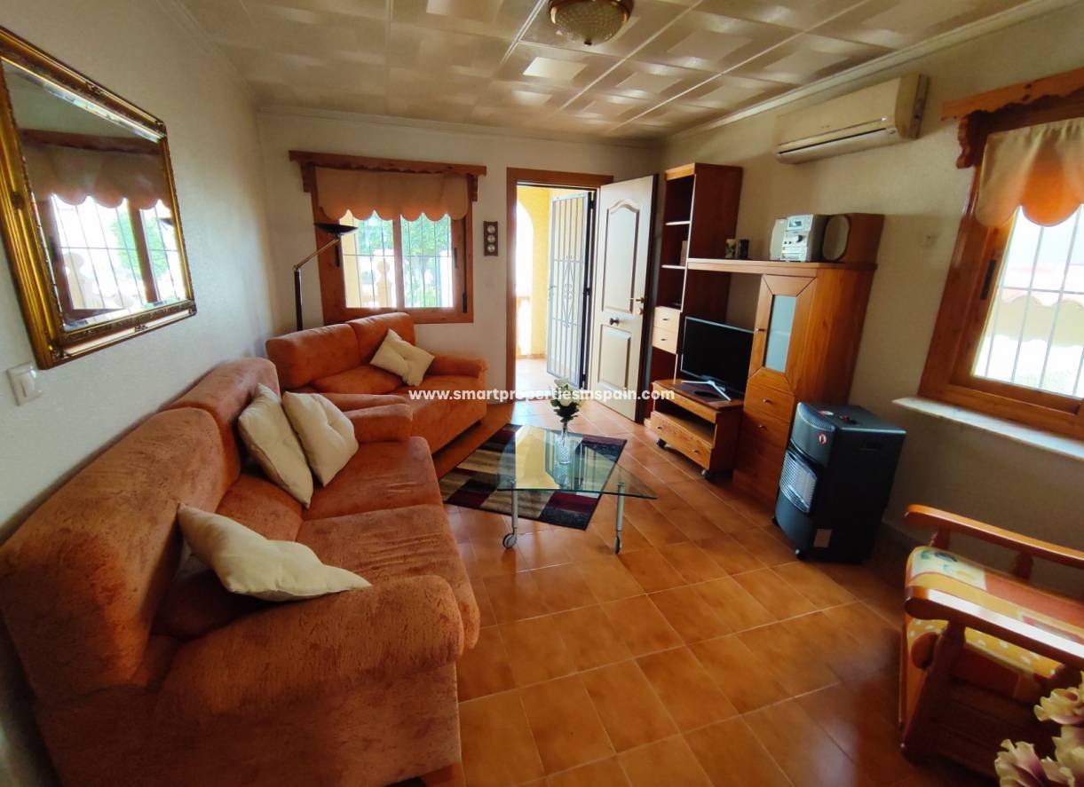 Wederverkoop - Detached Villa - La Marina - Urbanización La Marina