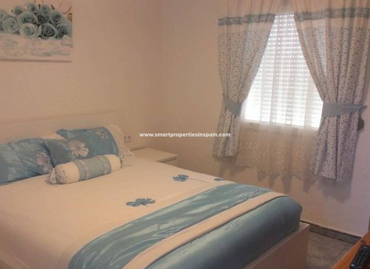Wederverkoop - Detached Villa - La Marina - Urbanización La Marina