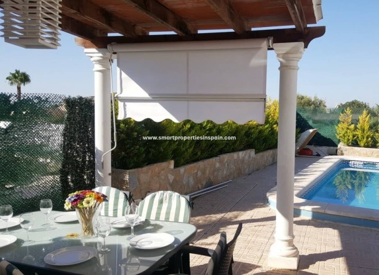 Wederverkoop - Detached Villa - La Marina - Urbanización La Marina