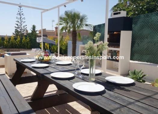 Wederverkoop - Detached Villa - La Marina - Urbanización La Marina