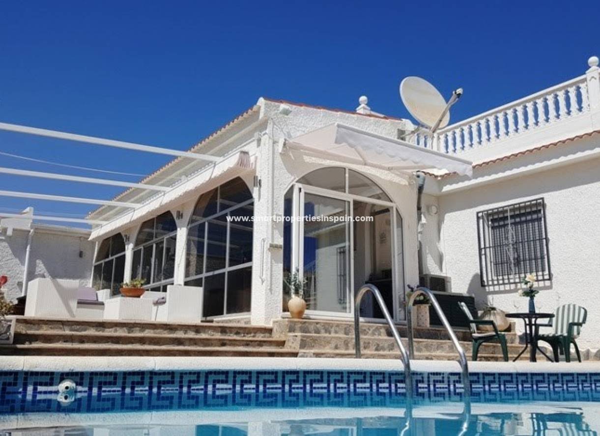 Wederverkoop - Detached Villa - La Marina - Urbanización La Marina