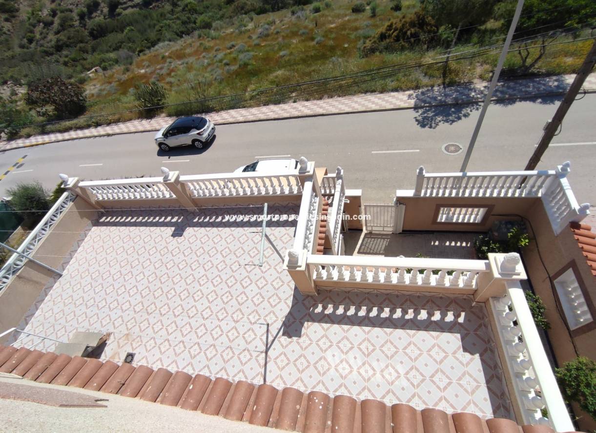 Wederverkoop - Detached Villa - La Marina - Urbanización La Marina