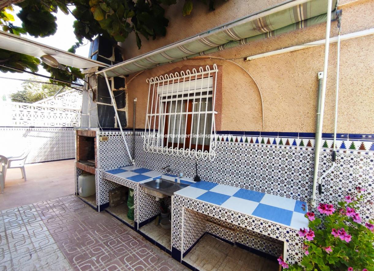 Wederverkoop - Detached Villa - La Marina - Urbanización La Marina