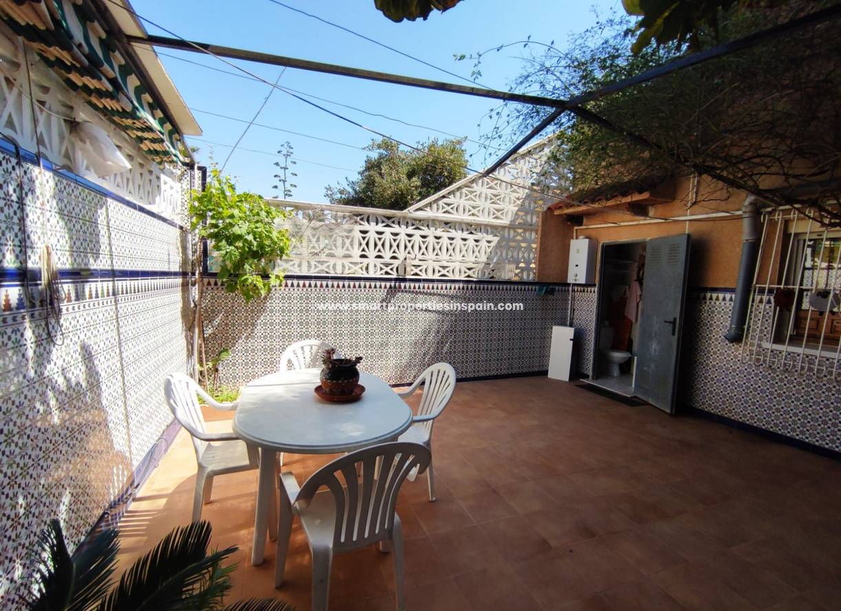 Wederverkoop - Detached Villa - La Marina - Urbanización La Marina