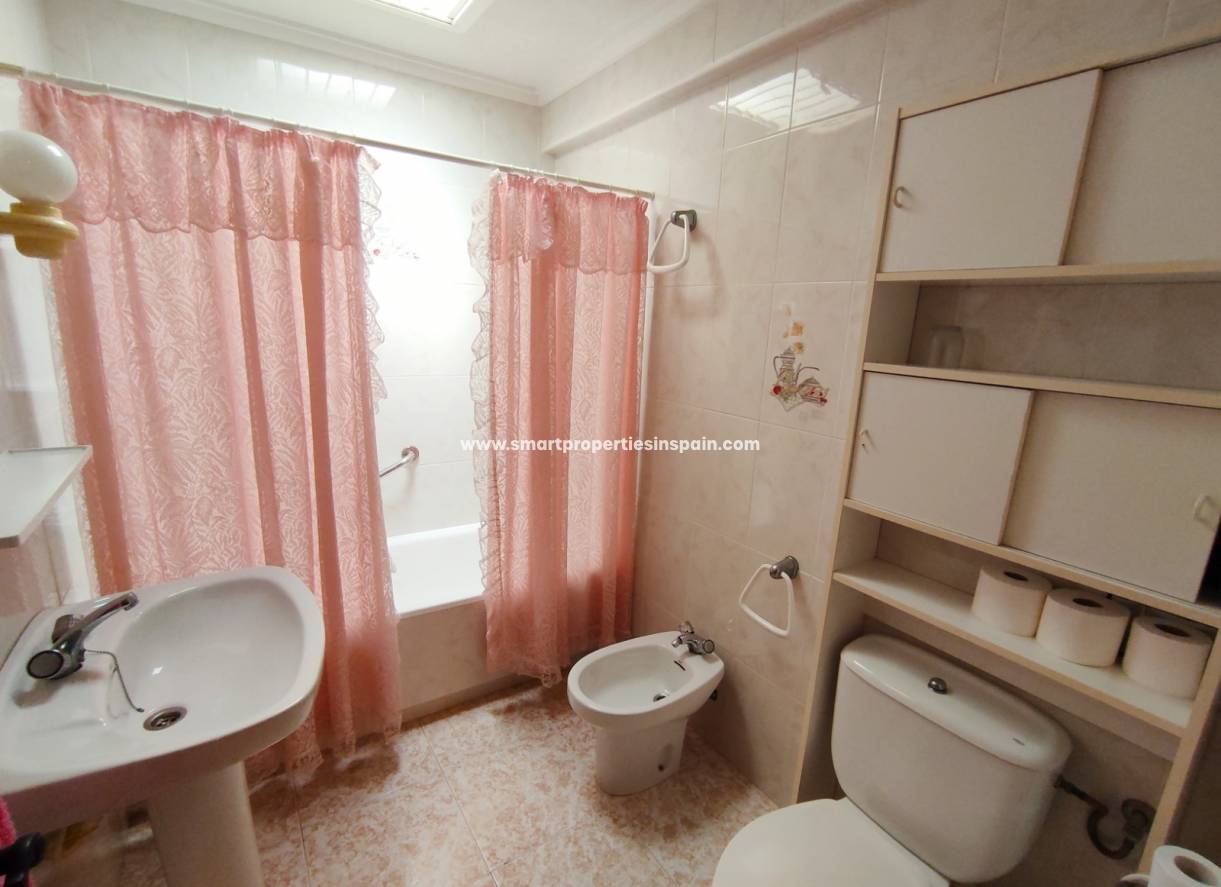 Wederverkoop - Detached Villa - La Marina - Urbanización La Marina