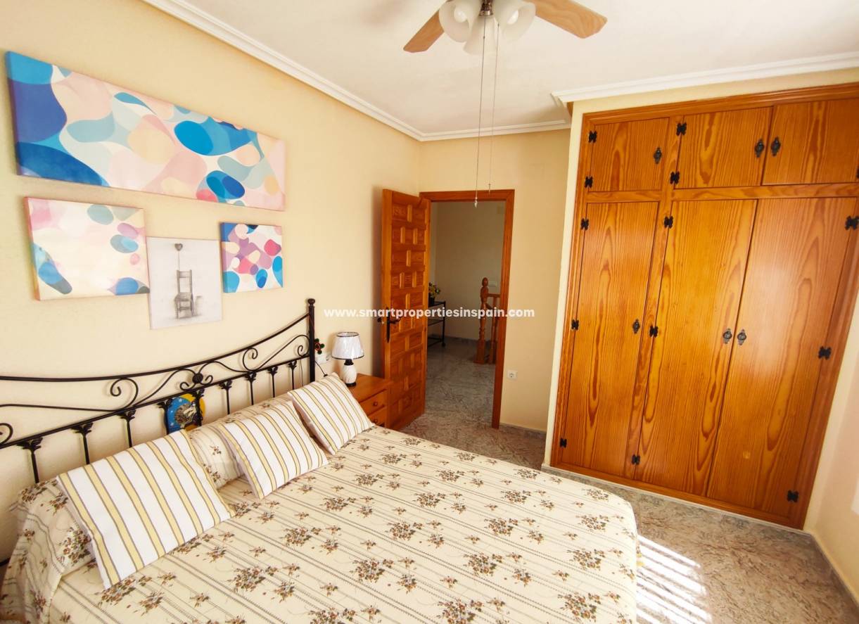 Wederverkoop - Detached Villa - La Marina - Urbanización La Marina