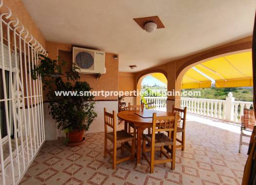 Wederverkoop - Detached Villa - La Marina - Urbanización La Marina