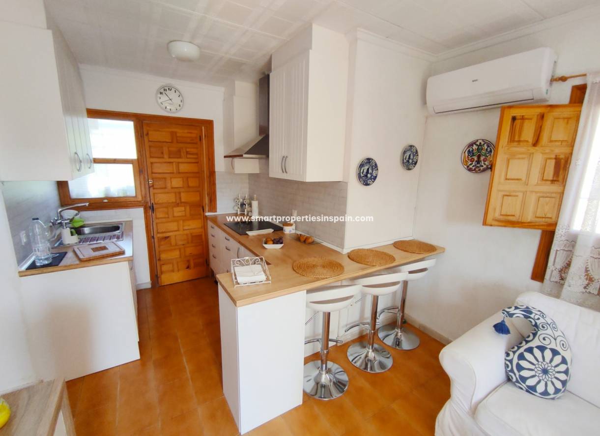 Wederverkoop - Detached Villa - La Marina - Urbanización La Marina