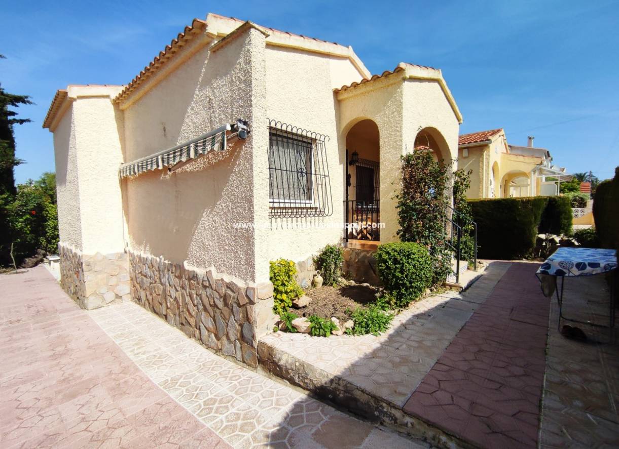Wederverkoop - Detached Villa - La Marina - Urbanización La Marina