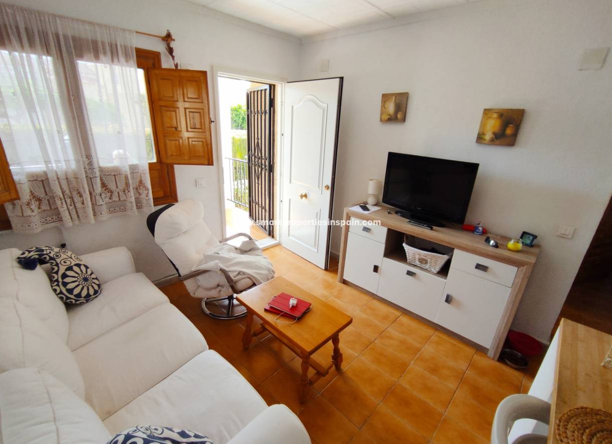 Wederverkoop - Detached Villa - La Marina - Urbanización La Marina