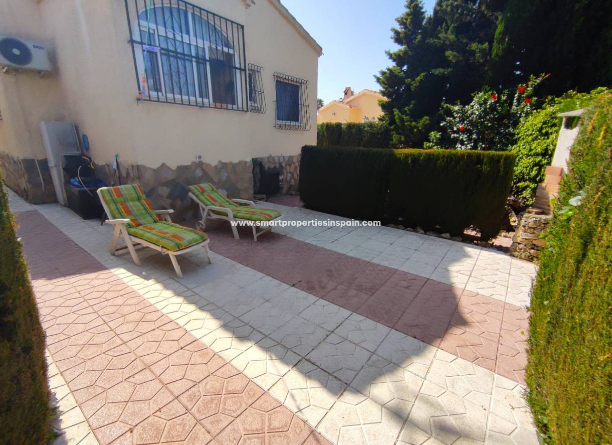 Wederverkoop - Detached Villa - La Marina - Urbanización La Marina