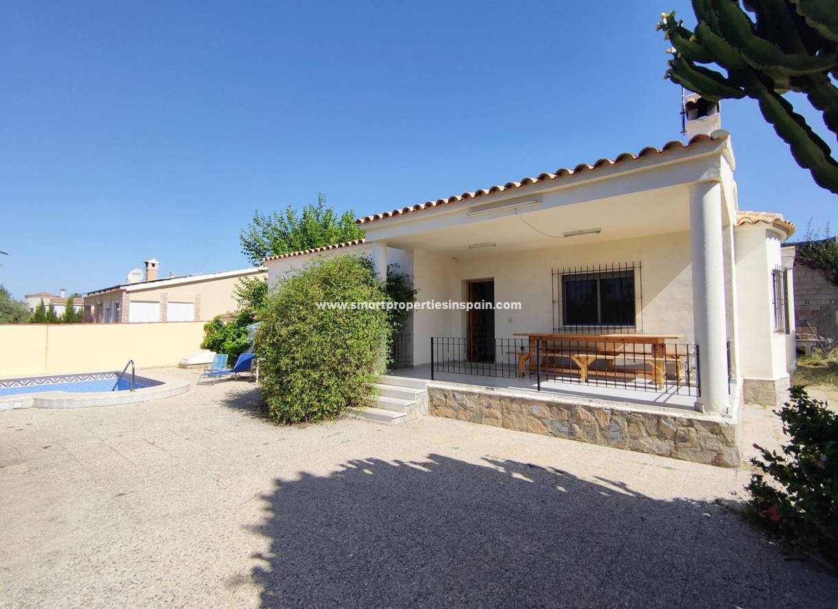 Wederverkoop - Detached Villa - La Marina - Urbanización La Marina