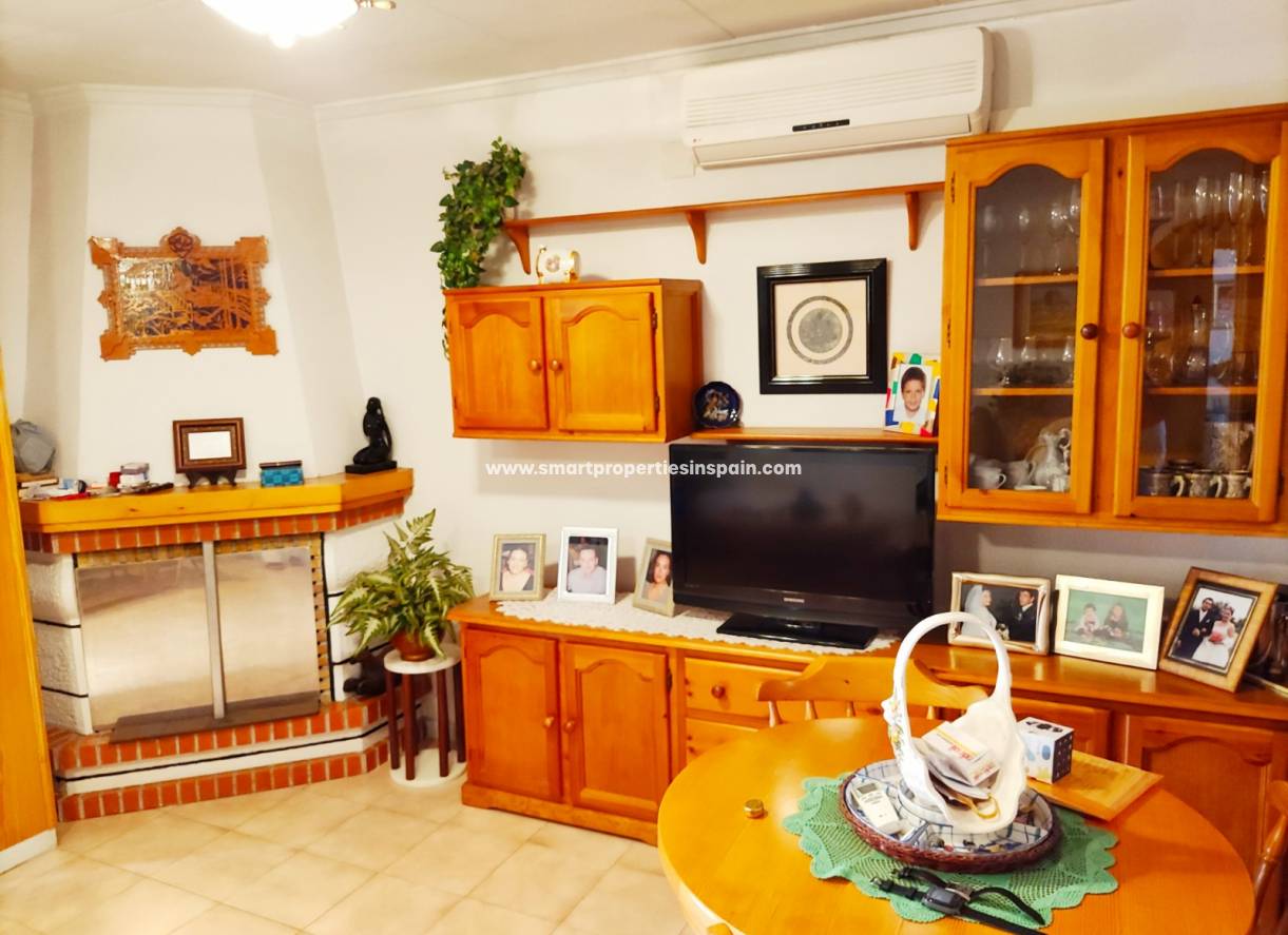 Wederverkoop - Detached Villa - La Marina - Urbanización La Marina
