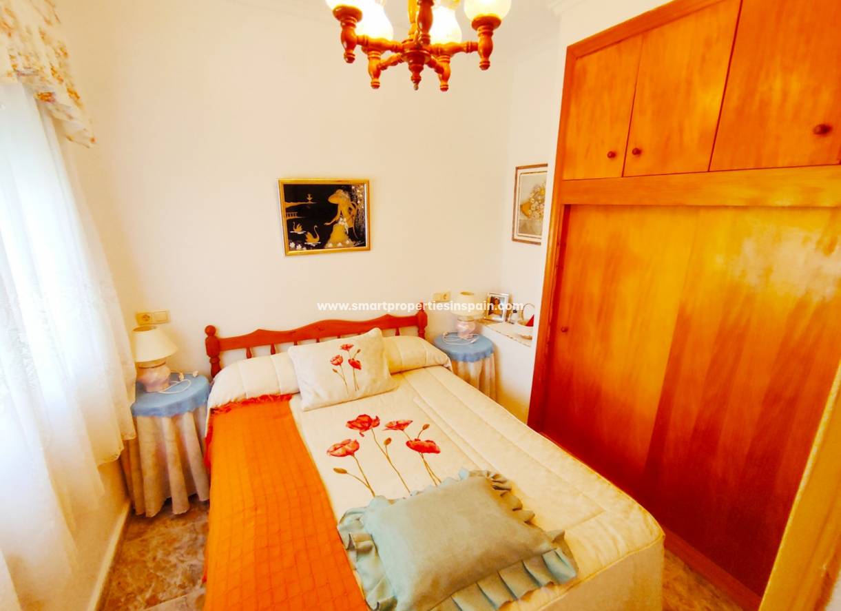 Wederverkoop - Detached Villa - La Marina - Urbanización La Marina