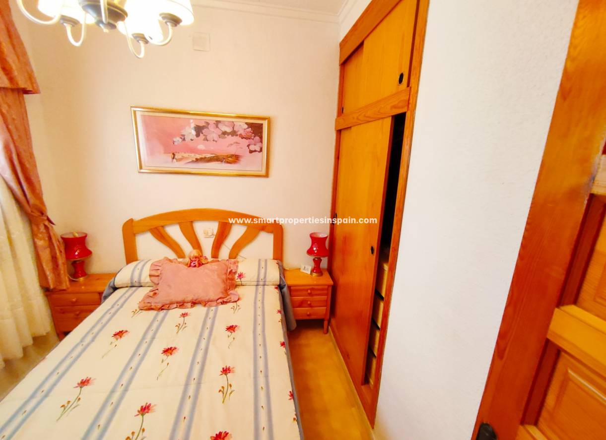 Wederverkoop - Detached Villa - La Marina - Urbanización La Marina