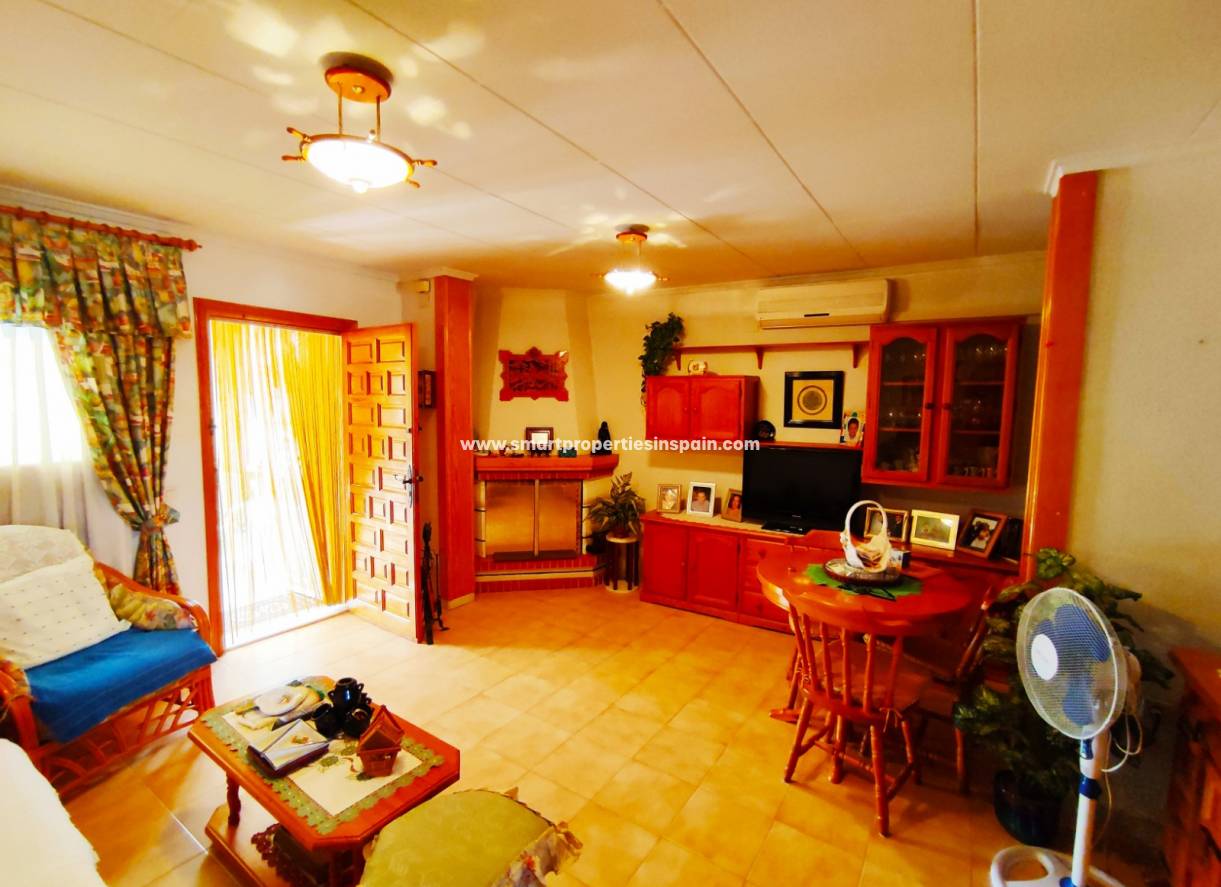 Wederverkoop - Detached Villa - La Marina - Urbanización La Marina