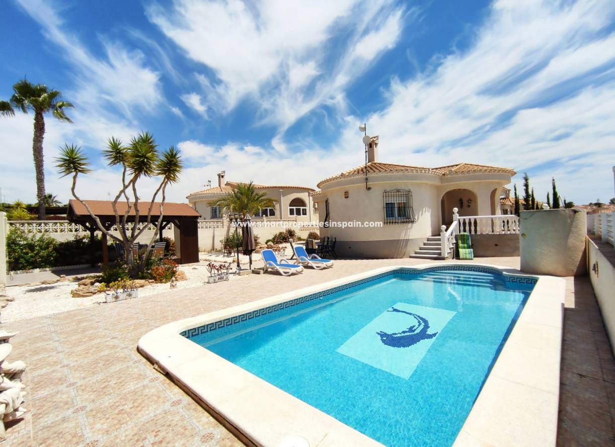 Wederverkoop - Detached Villa - La Marina - Urbanización La Marina