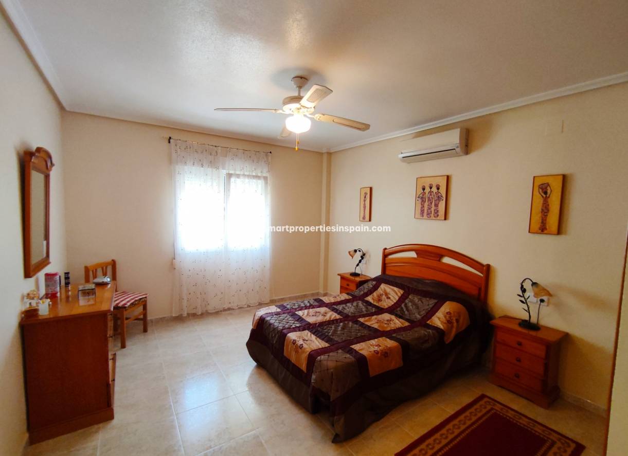 Wederverkoop - Detached Villa - La Marina - Urbanización La Marina