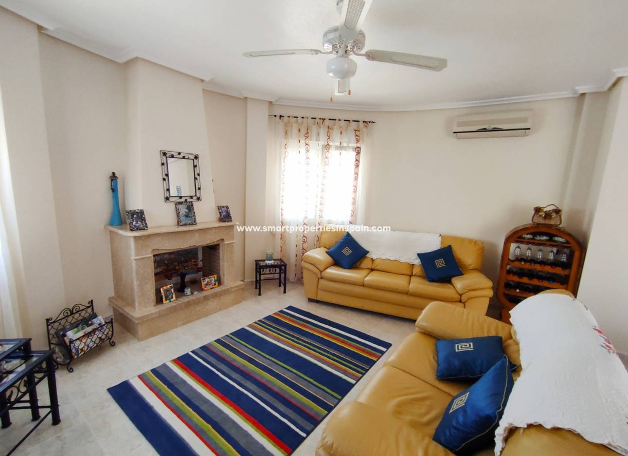 Wederverkoop - Detached Villa - La Marina - Urbanización La Marina