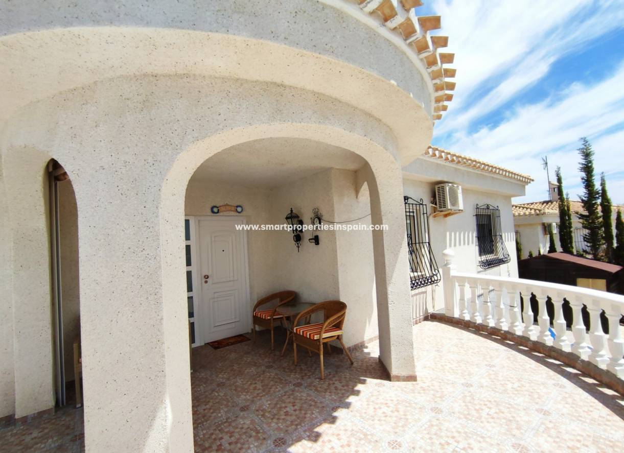 Wederverkoop - Detached Villa - La Marina - Urbanización La Marina