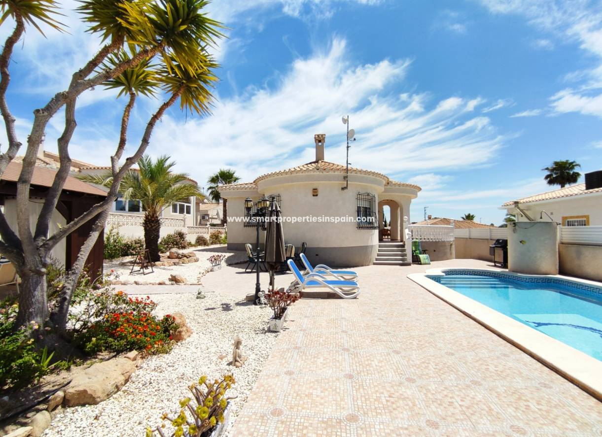 Wederverkoop - Detached Villa - La Marina - Urbanización La Marina