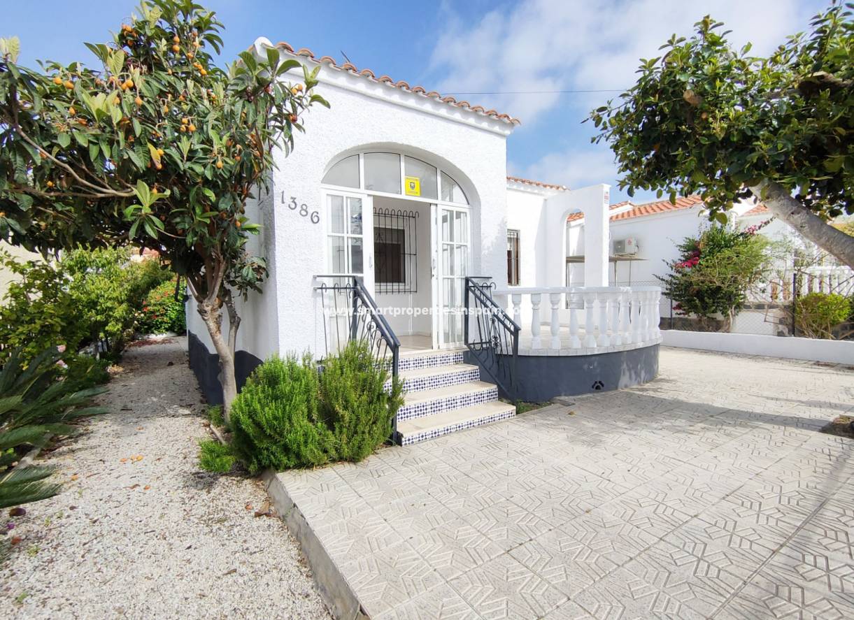 Wederverkoop - Detached Villa - La Marina - Urbanización La Marina