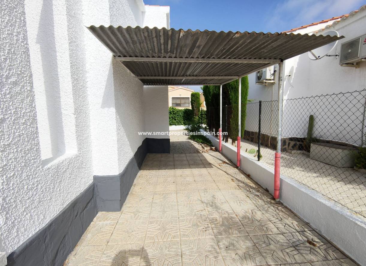 Wederverkoop - Detached Villa - La Marina - Urbanización La Marina