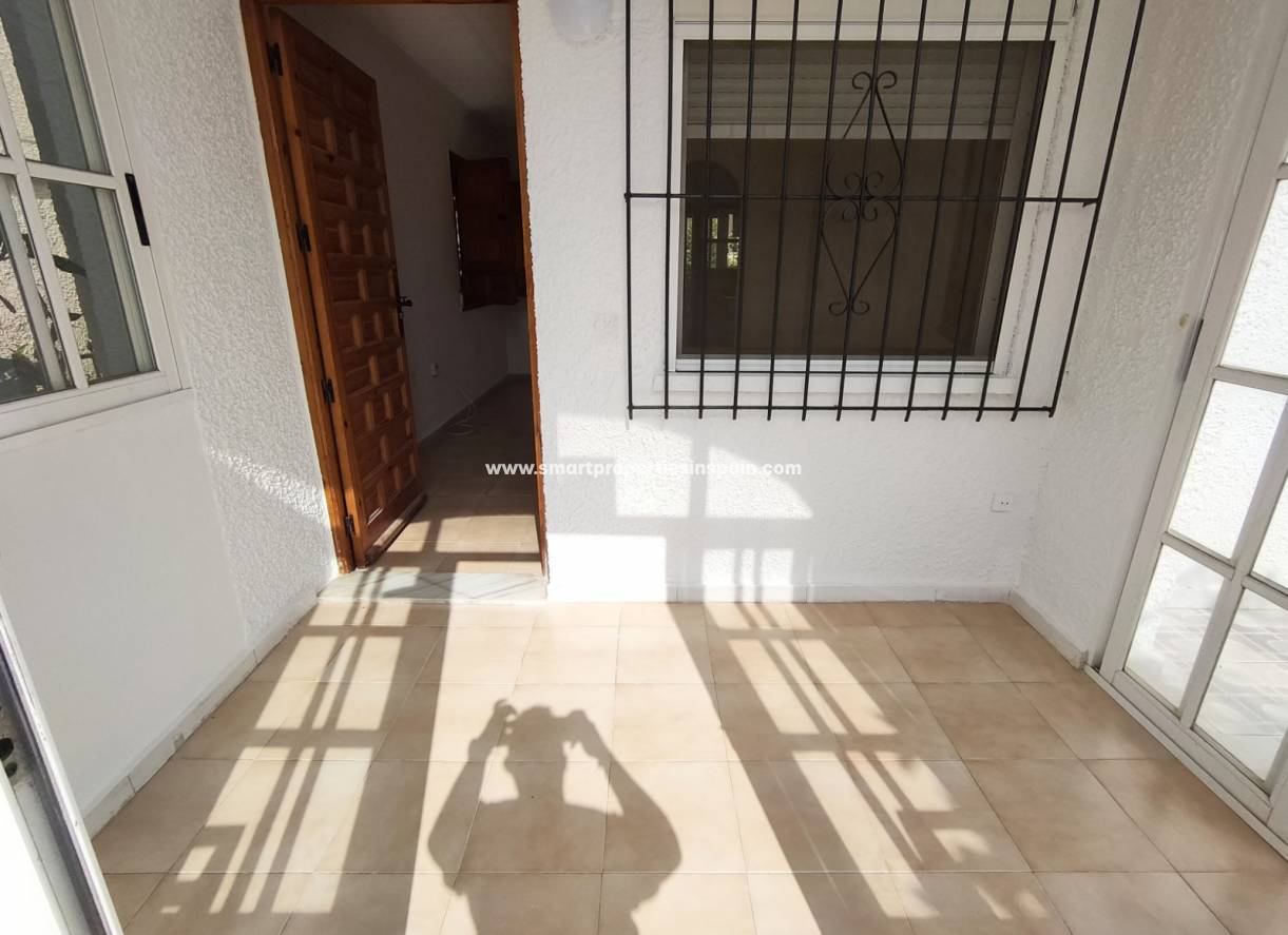 Wederverkoop - Detached Villa - La Marina - Urbanización La Marina