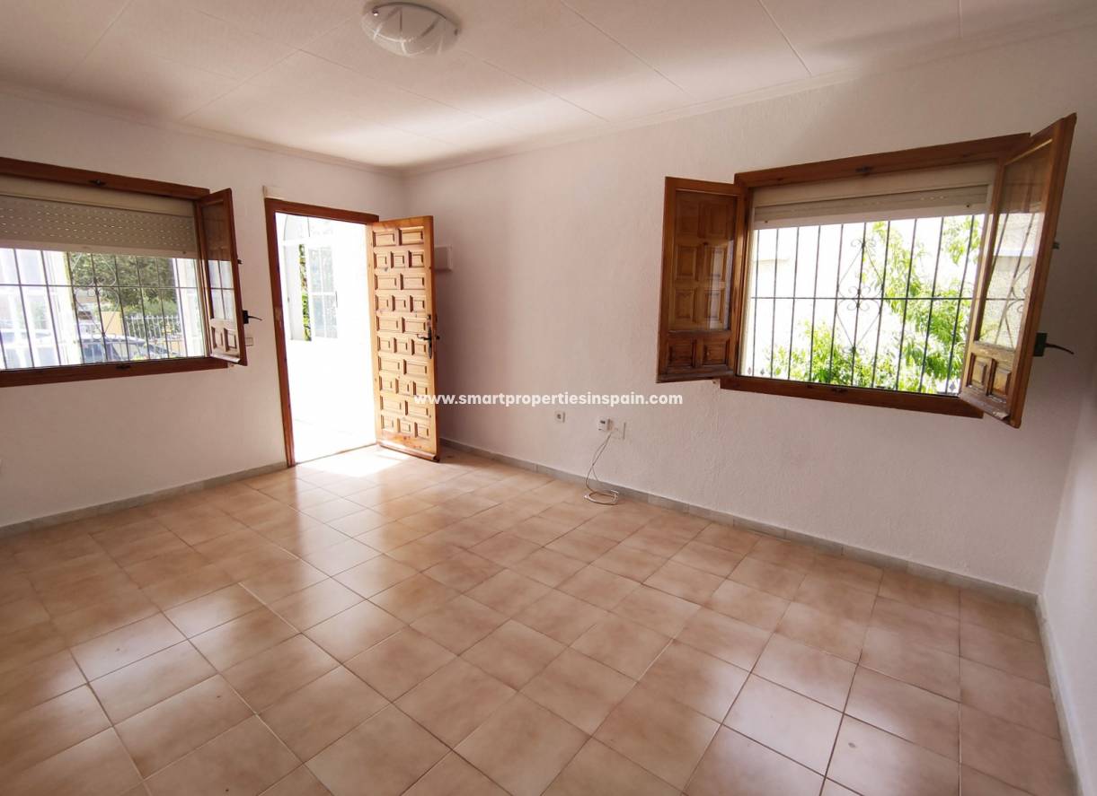 Wederverkoop - Detached Villa - La Marina - Urbanización La Marina