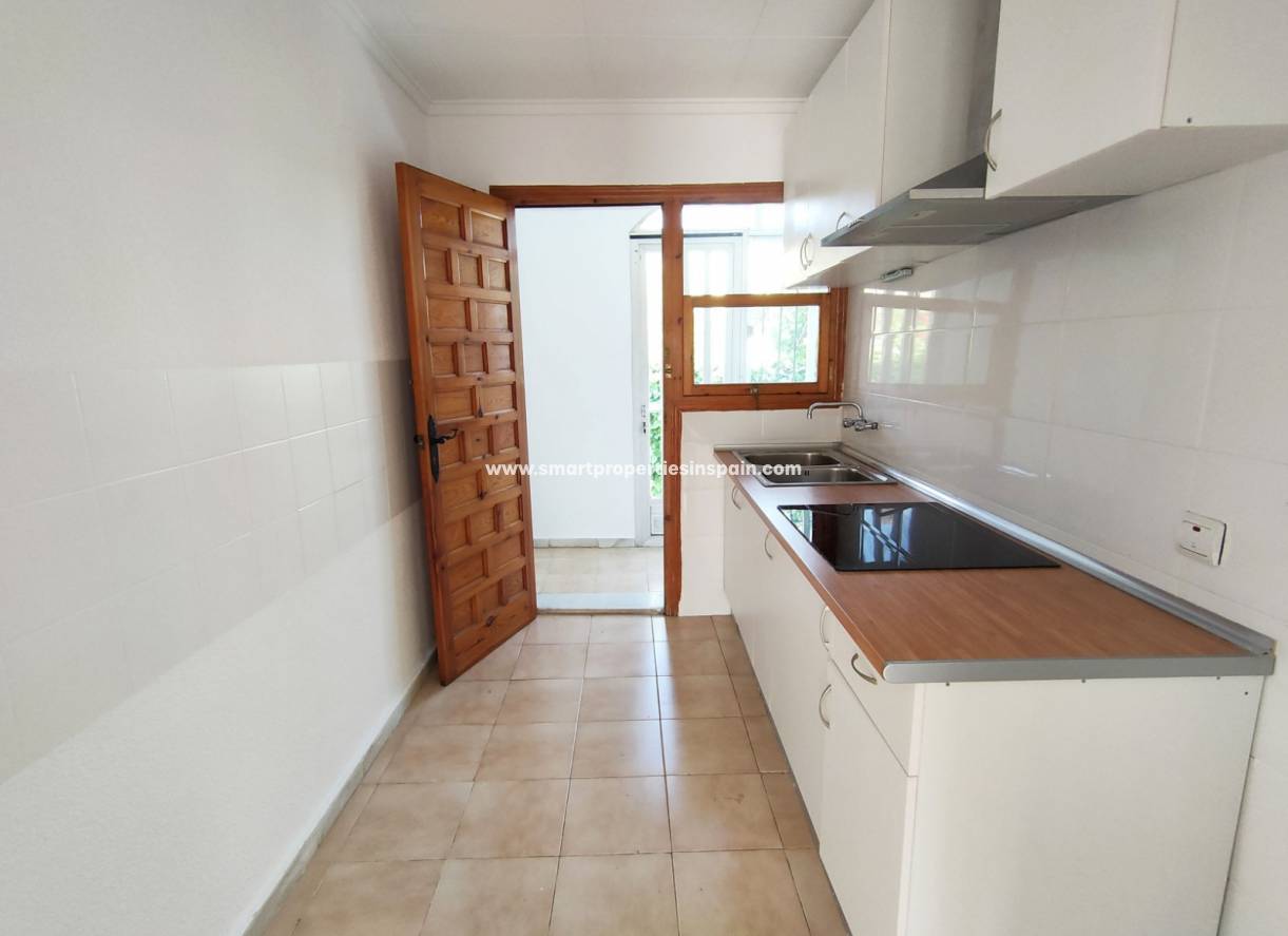 Wederverkoop - Detached Villa - La Marina - Urbanización La Marina