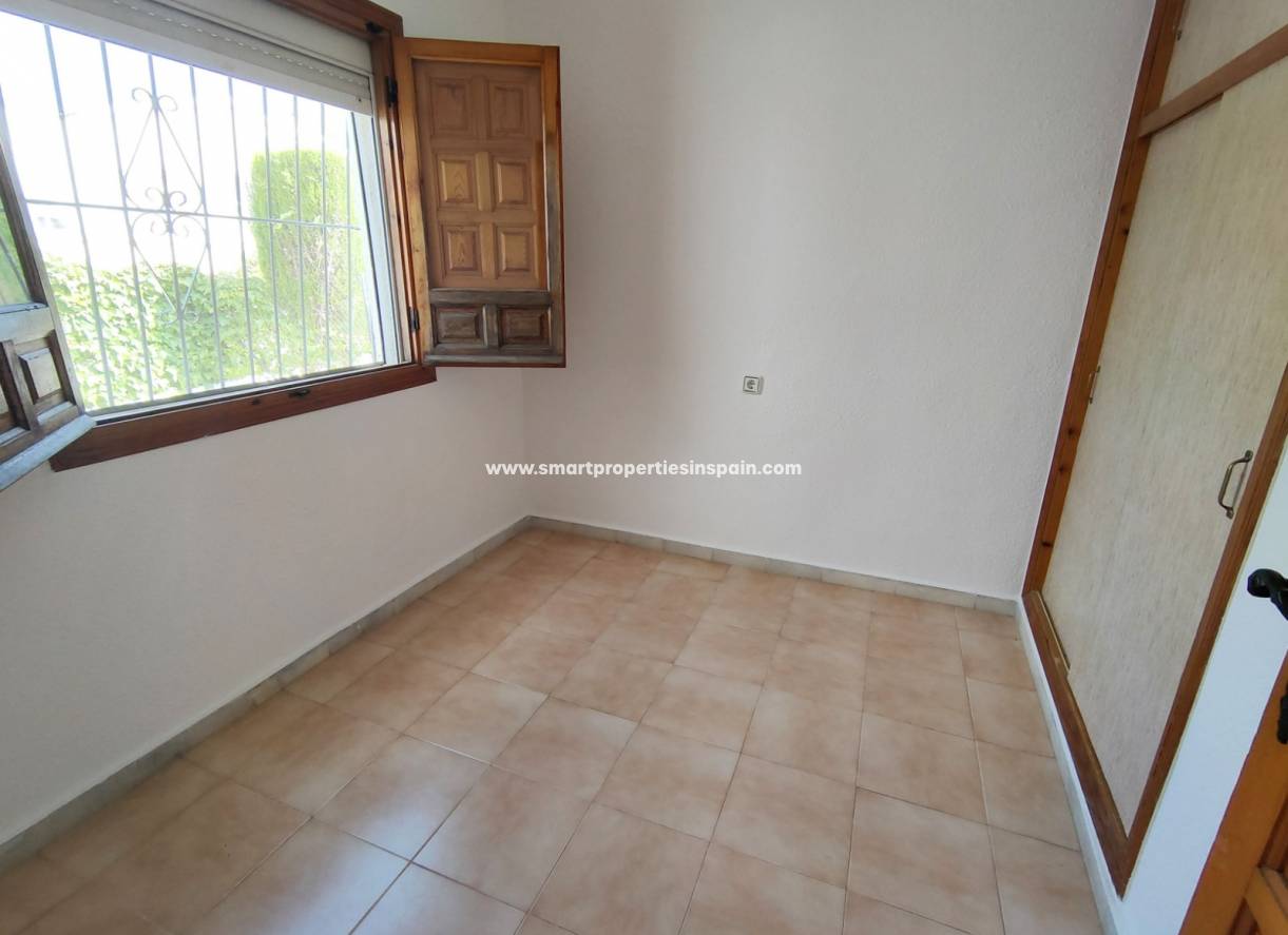 Wederverkoop - Detached Villa - La Marina - Urbanización La Marina