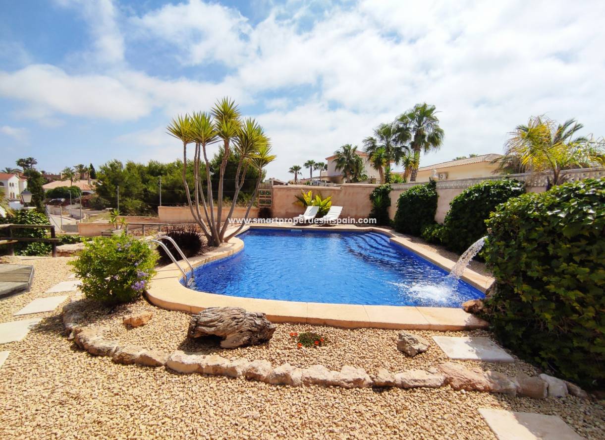 Wederverkoop - Detached Villa - La Marina - Urbanización La Marina