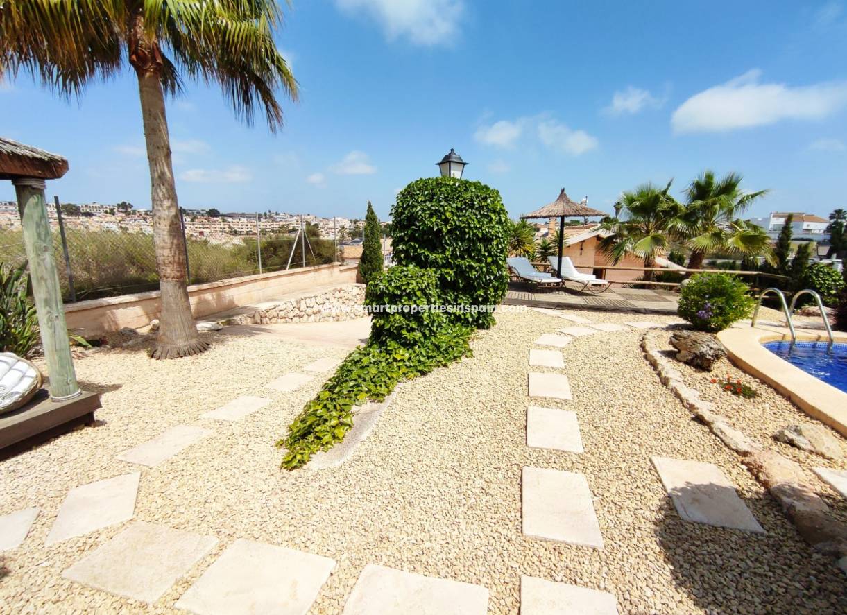 Wederverkoop - Detached Villa - La Marina - Urbanización La Marina