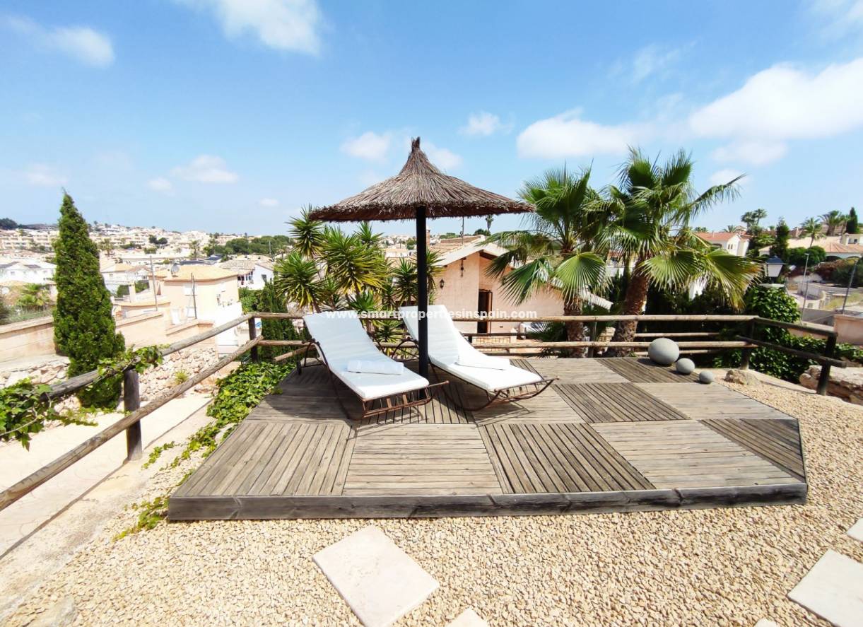 Wederverkoop - Detached Villa - La Marina - Urbanización La Marina