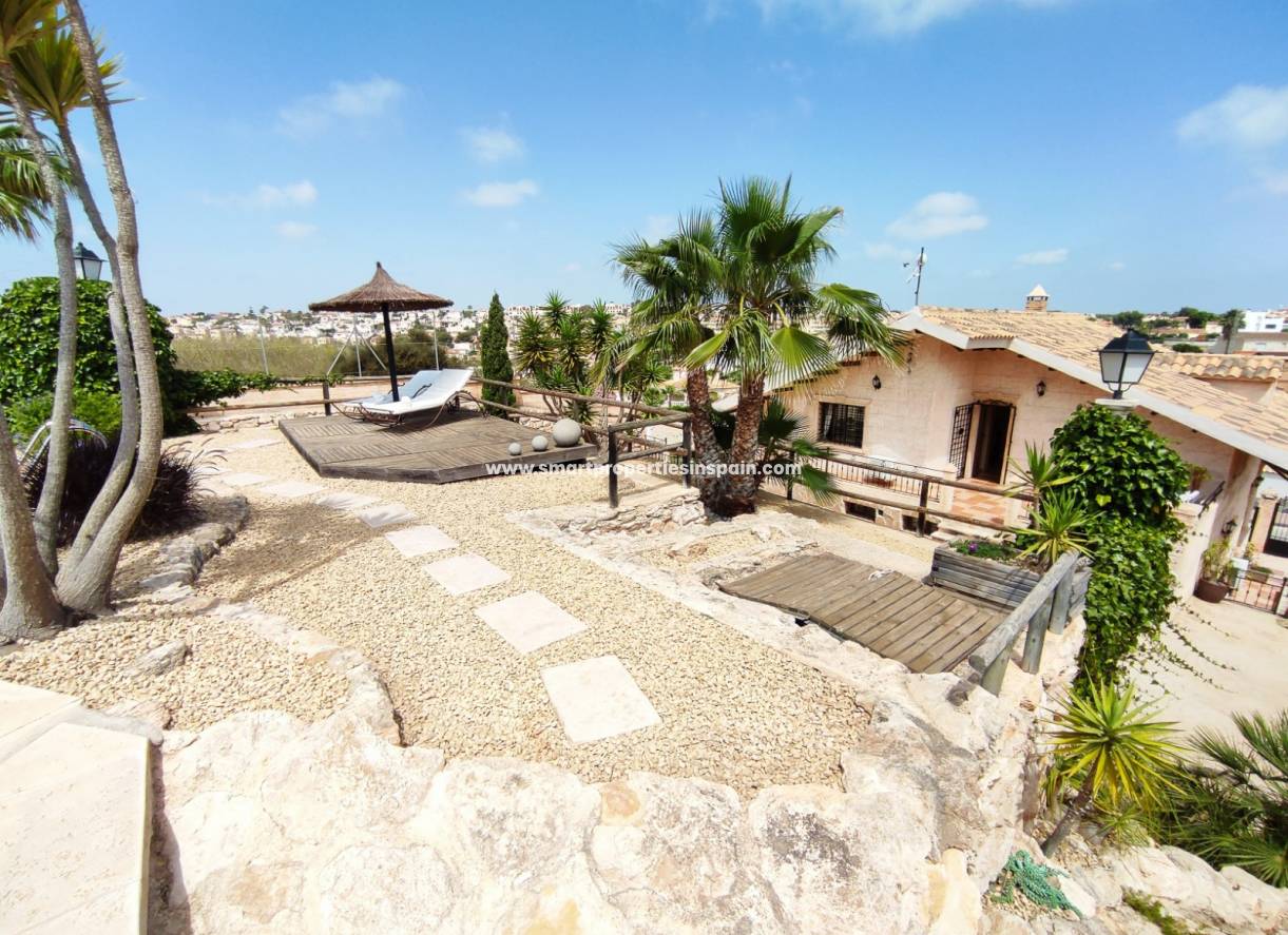 Wederverkoop - Detached Villa - La Marina - Urbanización La Marina