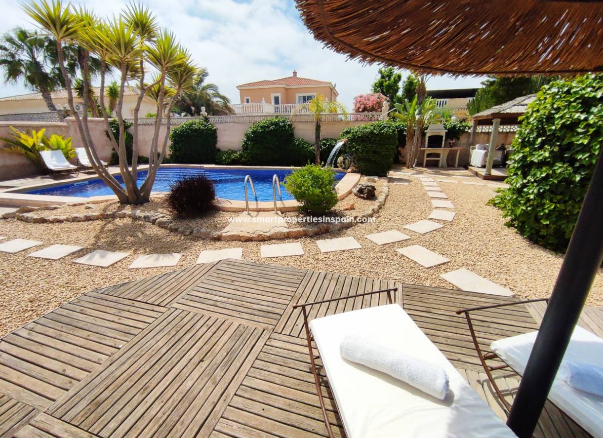 Wederverkoop - Detached Villa - La Marina - Urbanización La Marina