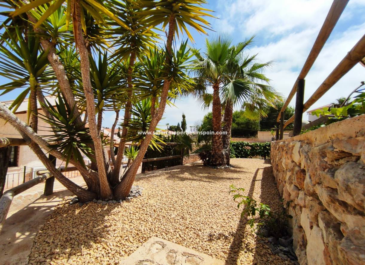 Wederverkoop - Detached Villa - La Marina - Urbanización La Marina
