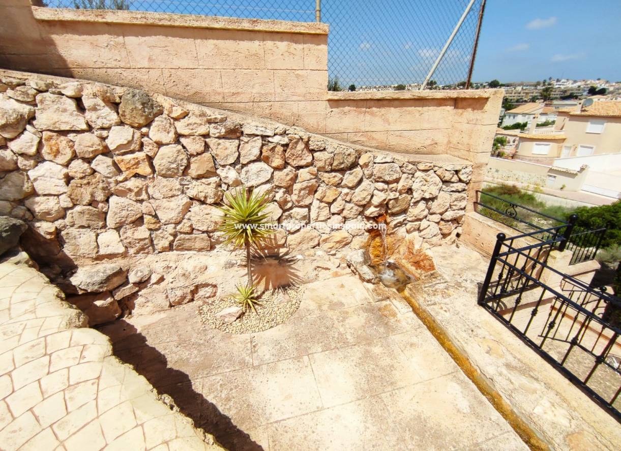 Wederverkoop - Detached Villa - La Marina - Urbanización La Marina